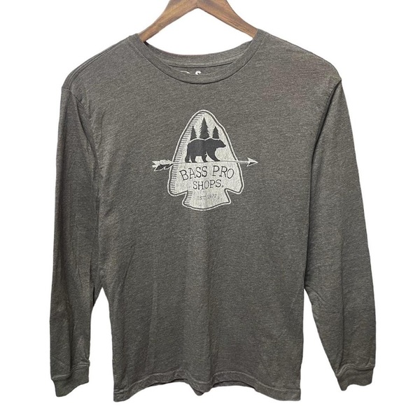 Bass Pro Shops Other - bass pro shops spearhead shaped graphic with arrow & bear outdoor crewneck shirt